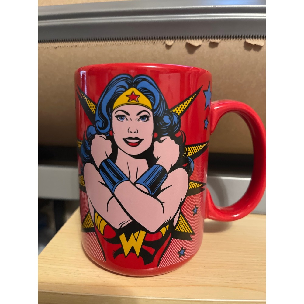 DC Comics Wonder Woman Strongest Woman Alive Red Ceramic Coffee Mug 15oz